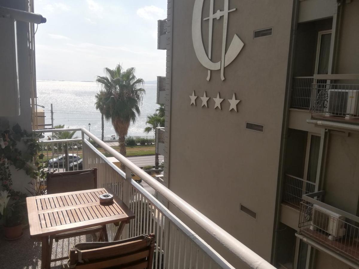 Athens Riviera Apt With Seaview, 15' To Acropolis Buitenkant foto